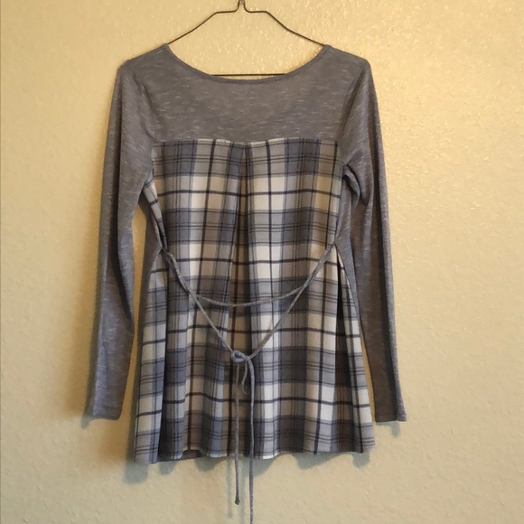 Motherhood Maternity Gray & Plaid Blouse size M - Picture 2 of 7